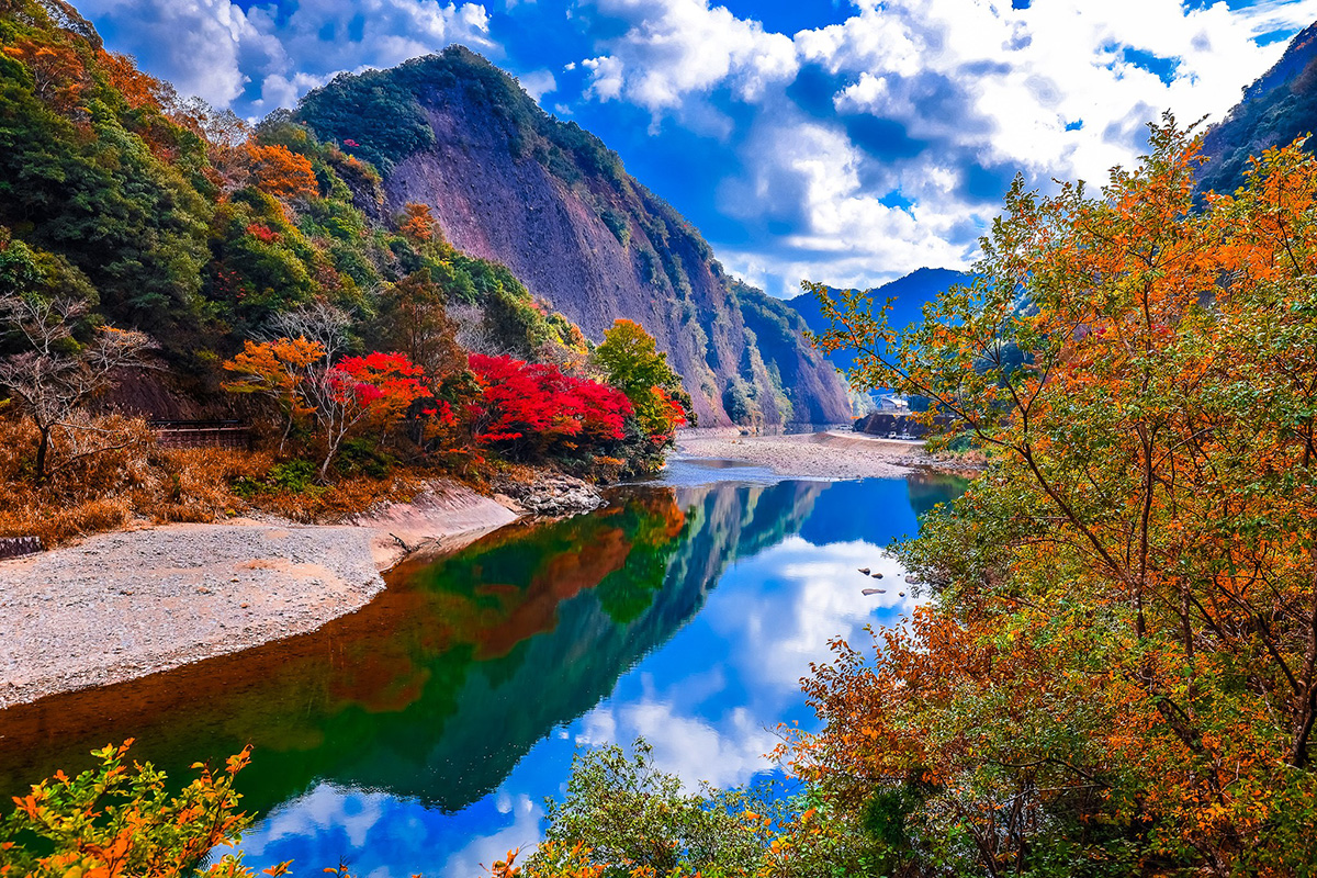 一枚岩（いちまいいわ）