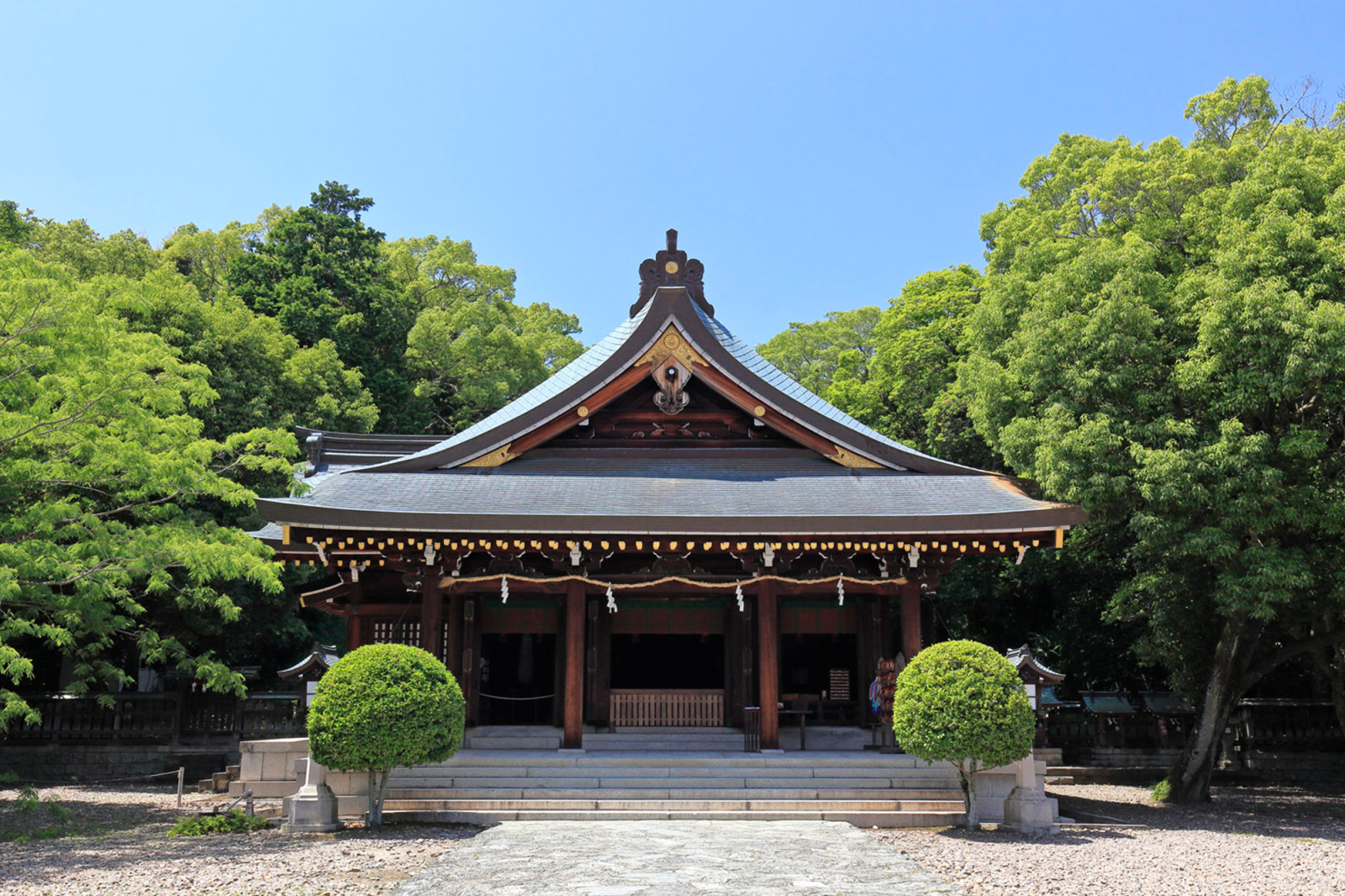 竈山神社(かまやまじんじゃ、釜山神社)