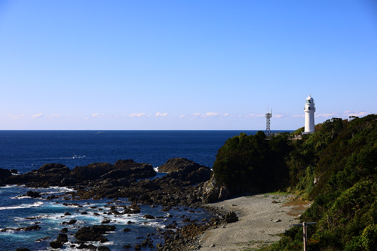 潮岬灯台(しおのみさきとうだい)